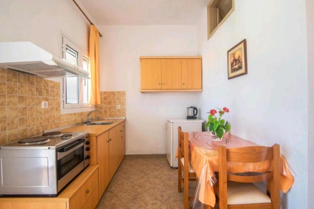 Aleka Apartment 6 Ájos Jeórjos Eksteriør bilde