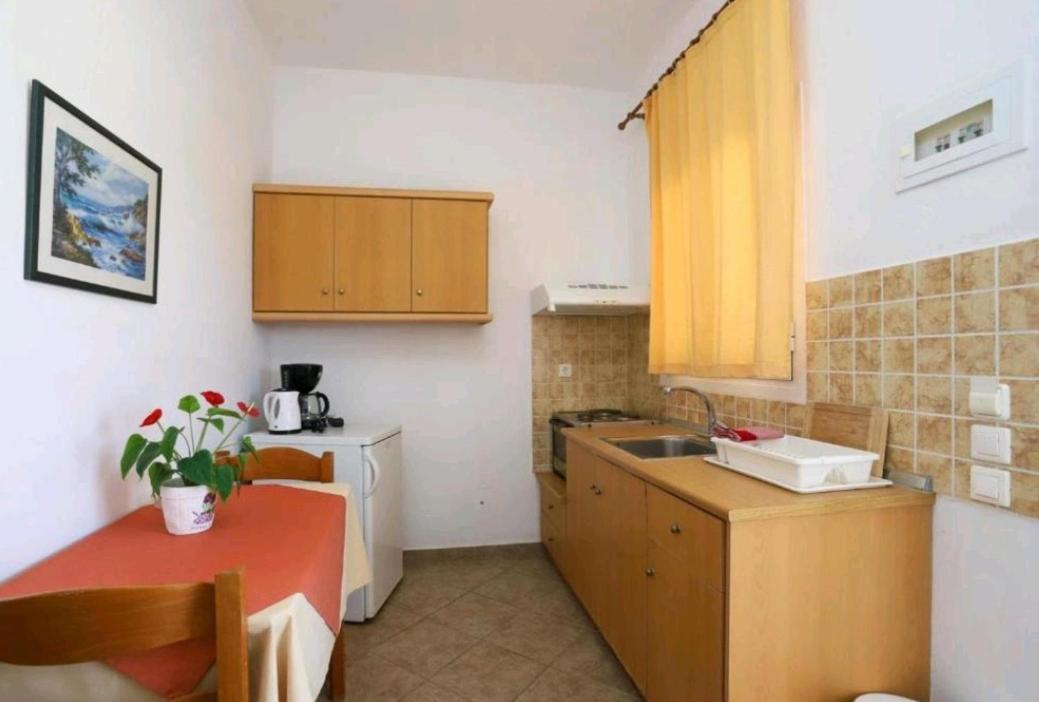 Aleka Apartment 6 Ájos Jeórjos Eksteriør bilde